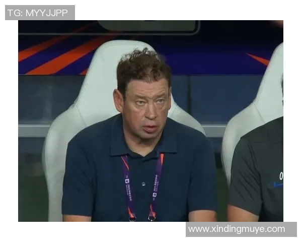 斯卢茨基赛后感慨双方实力相当遗憾未能全取三分的比赛总结