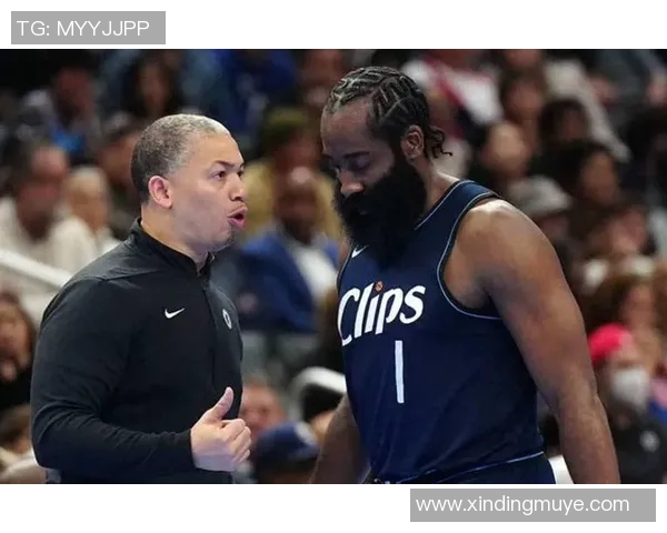 卢指导强调哈登比尔小卡祖巴茨首发组合需寻找最佳化学反应