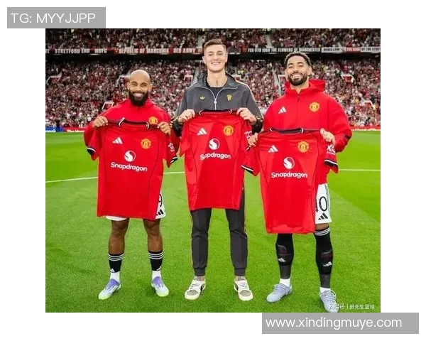 姆伯莫回忆曼联球迷热情并强调三叉戟仍需提升的关键点 姆伯莫回忆曼联球迷热情并强调三叉戟仍需提升的关键点