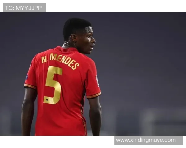 努诺门德斯谈世界最佳边后卫称号不愿自夸谦逊态度引人关注