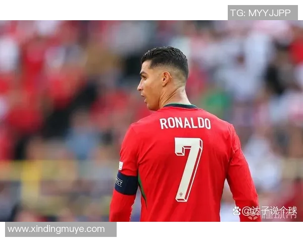 C罗精彩垫射破门却因越位被判无效令人惋惜的瞬间