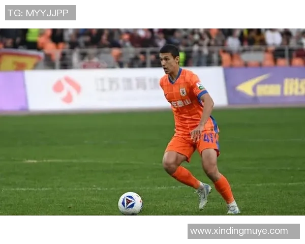 橙衣传奇再现鹏起泰山他以12战9不败点燃球队希望与信念