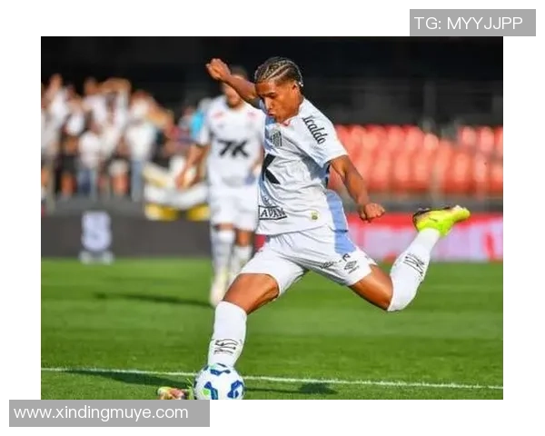 巴萨拜仁争抢19岁桑托斯左后卫索萨标价1500万欧元