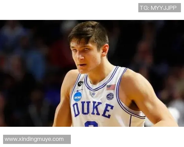 格雷森阿伦谈狄龙的拼劲与技犯意识展现球队所需的斗志与决心