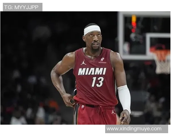 热火队宣布阿德巴约因右膝挫伤缺席本场比赛将不再回归