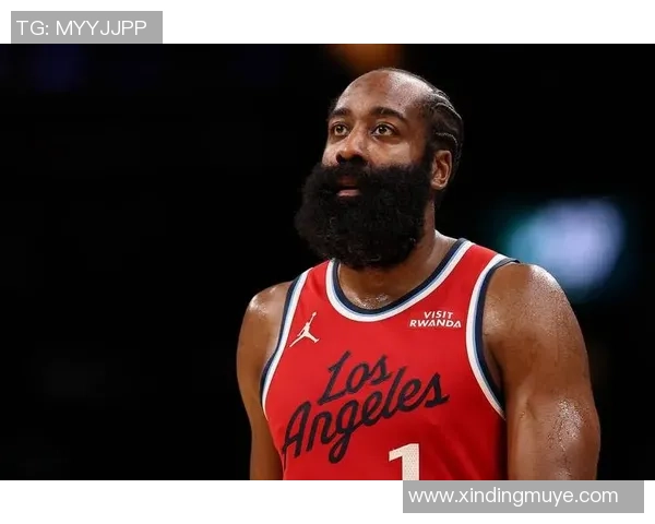 格莱姆斯谈防守哈登争议称判罚应由裁判决定而非自己判断