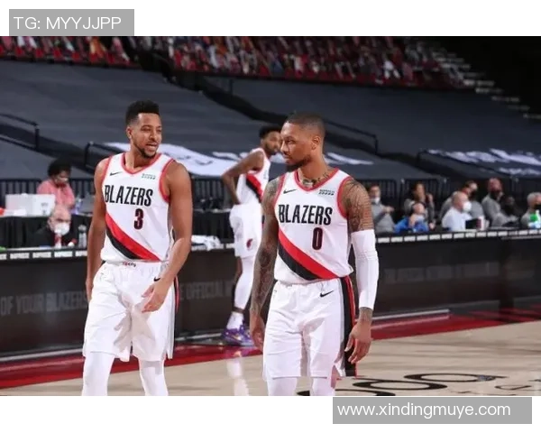 诺曼鲍威尔状态低迷14投仅4中贡献17分4篮板2抢断并有5次失误正负值为负8